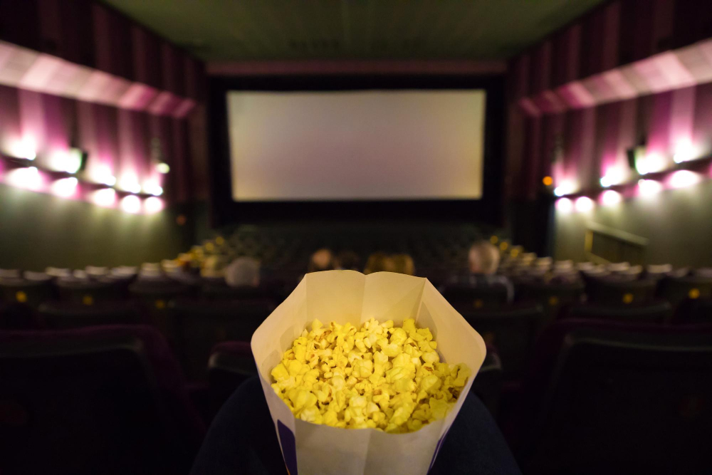 La taquilla mexicana vivió un abril impulsado por películas extranjeras, aunque la asistencia a salas sigue por debajo del promedio histórico. Conoce las cifras, tendencias y el panorama del cine mexicano en 2026.