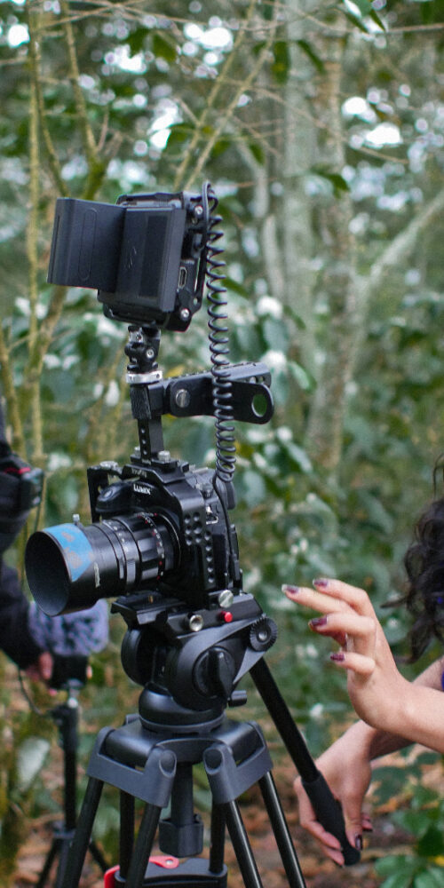 Conoce a 3 directoras indígenas que están redefiniendo el cine documental mexicano contemporáneo a través de historias.